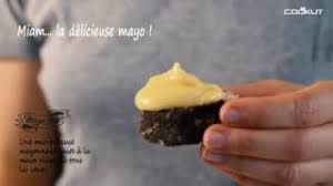 Le cookut mayozen la mayonnaise sans stress !avec ce shaker à mayonnaise, plus besoin de robot pour faire une délicieuse mayonnaise maison.comment ça marche ? Cookut Mayozen Shaker Transparent Made In Design Uk