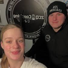 Someone's close to losing 15-inches around her body! Amy has blown my mind  with everything that she's achieved. (proud PT moment) Before joining  ZCQCoaching, she struggled to structure her training after an