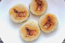 Banh Tet Traditional Vietnamese Tet Sticky Rice Cakes For The Lunar New Year Sticky Rice Cakes Rice Cakes Viet Food