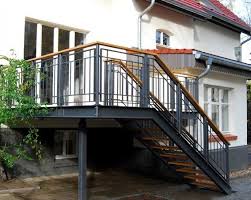 Terrasse Stahl Holz 564x450 Jpg 564 450 Anbau Haus Aussentreppe Terrassen Treppe