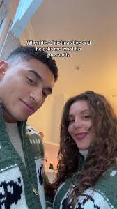 All yours #couple #couplevideos #christmaspresents