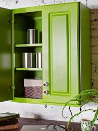 how to paint kitchen cabinets with a