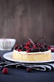 Gateau A La Creme Mousseline Vanille Et Fruits Rouges Chefnini Recette Creme Pour Gateau Recette Cheesecake Alimentation