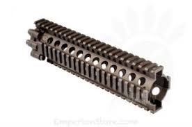 Rdsc is a premier indoor shooting range, custom gun shop & training facility located in alberta canada. Daniel Defense Licensed 7 62 Lite Rail 12 0 Madbull