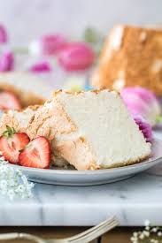 I came across the pictures of this angel food cake recipe that i made all the way back in december for a party we went too. Angel Food Cake Sugar Spun Run
