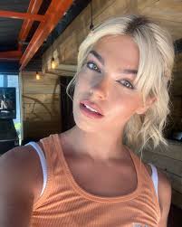 Debbie Lezemore Makeup Artist