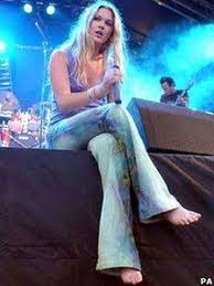 Devon Soul Star Joss Stone Keeps Roots In County Bbc News