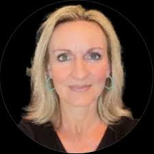 Kelly @ Make Passive Cash (@._make.passive.cash)