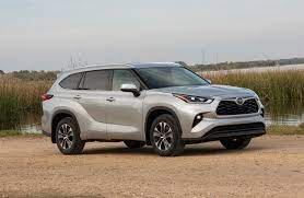 Toyota highlights the highlander's versatile size and smooth powertrain by offering six trim levels, four of which also come as a hybrid. If There Could Be Only 1 2021 Toyota Highlander This Trim Should Be It