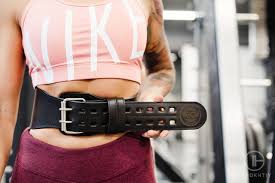 How Tight Should A Weightlifting Belt Be? - Anderson Powerlifting