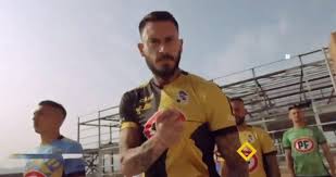 Twitter oficial de coquimbo unido s.a.d.p. Mauricio Pinilla Protagonizo El Lanzamiento De La Nueva Camiseta De Coquimbo Unido