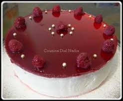 Gateau Miroir Mousse Au Chocolat Et Framboises Sur Un Air D Aaliyah Recette Ptitchef Recette Mousse Au Chocolat Delicieux Gateau Au Chocolat Gateau Miroir