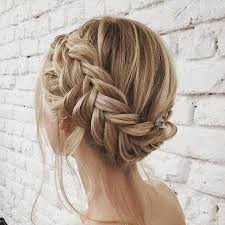 It's business in the front with a super sleek middle part, but then the party happens when her bun is. 27 Braid Hairstyles For Short Hair That Are Simply Gorgeous