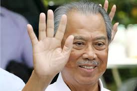 Tan sri muhyiddin yassin continues to dismiss datuk seri anwar ibrahim's claim that he has the malaysian prime minister muhyiddin yassin has unveiled his coalition's manifesto, ahead of state. Muhyiddin Yassin Malaysia S Next Pm Muhyiddin Yassin Low Profile Political Insider Mahathir Mohamad
