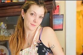 Catherine Volk's Instagram, Twitter & Facebook