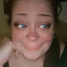 Anna Calderon's Instagram, Twitter & Facebook