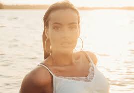 Stream tracks and playlists from dafne official on your desktop or mobile device. Dafne Adriana Session Vocalist Songwriter London Soundbetter