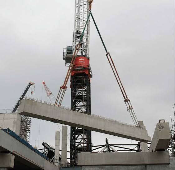 Favelle Favco M2480D Tower Crane
