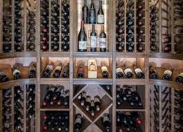 Con gli ingredienti e ciò che devi sapere su come fare il vino a casa. 10 Regole Per Costruire La Cantina Perfetta A Casa Eleganza Del Gusto