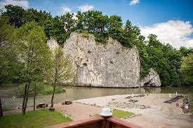 Vársonkolyos) is a commune in bihor county, crișana, romania.it has a population of 3,259 people and is composed of four villages: Plaja SÄƒlbaticÄƒ NeÈ™tiutÄƒ AccesibilÄƒ Cu MaÈ™ina Poate Cel Mai Frumos Loc Din Romania