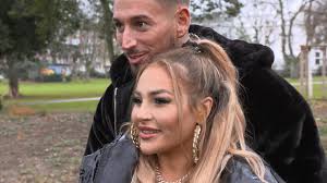 Bei dem umstyling von gntm wird zoe ein schnitt verpasst, den sie selber als ohrhaar bezeichnet. Kein Dschungelcamp Zoe Salome Saip Scheidet In Der Dschungelshow Im Halbfinale Aus