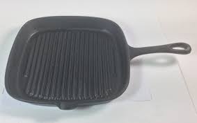 Details About Cast Iron Griddle Fry Pan 9 25 Ribbed Heuck Classics Square Black W Pour Spout Cast Iron Griddle Grill Pan Grilling