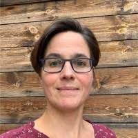 Diane Henze's Instagram, Twitter & Facebook