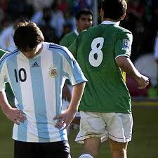 Carlos arias, luis gatty ribeiro, juan manuel peña, ronald rivero, abdón reyes (ignacio garcía, m.53); Argentina Vs Bolivia Lionel Messi Y El Dia Que Recibio 6 1 En La Paz Eliminatorias Qatar 2022 Nczd Futbol Internacional Depor