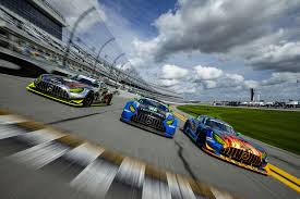 Mercedes w124 orjinal rainbow on ve arka hoparlorler made in germany. Mercedes Amg Motorsport Customer Racing Teams Set To Compete Across Two Imsa Racing Series In Season Opening Rolex 24 At Daytona