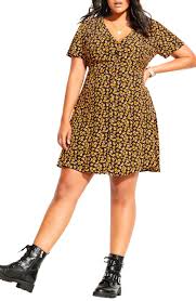 Tips for dressing the pear shaped body in spring and summer. Dresses For Apple Shaped Plus Size What Nobody Told You