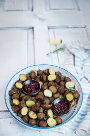 Klassische Kottbullar Mit Jungen Erdapfeln Rezept Hunde Futter Rezepte Schwedische Rezepte