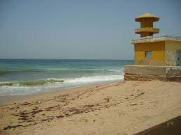 An Abandoned Watch Tower At Sandspit Beach Karachi Watch Tower Beach Outdoor