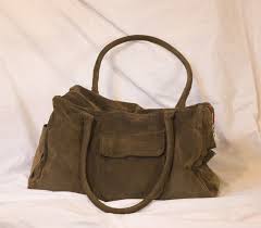 Doublure intérieure en cuir bordeaux, une poche plaquée. Shopping Sacs En Daim Up To 75 Off