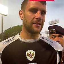 Ungkapan isi hati Maarten paes Saya tak sabar ingin berlaga di GBK Saya tak  sabar ingin mendengar teriakan para suporter timnas Dan saya rindu ingin  mendengar lagu tanah airku Itu sangat sangat