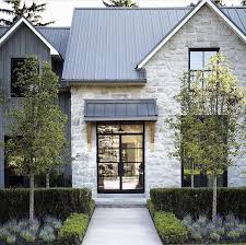 Pin By Nicolas St Cyr On Farmhouse Exterior Modern Farmhouse Exterior Farmhouse Exterior House Exterior