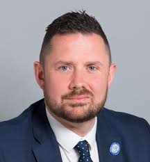 Council leader urged to apologise after colleagues booed public over valid  questions about expenses