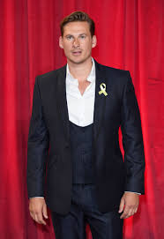 Myfreecams is the original free webcam community for adults, featuring live video chat with thousands of models, cam girls, amateurs and female content creators! Lee Ryan Announces Girlfriend Is Pregnant With His Third Child