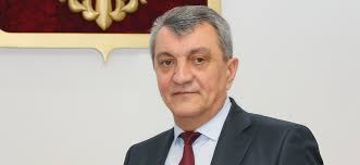 Но не севастополя, с которого этот адмирал начал административную карьеру, а северной осетии. Sergej Menyajlo Glavnoe Chtoby Sistema Zdravoohraneniya Ne Zahlebnulas Chs Info