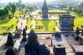 Untuk menuju ke candi penataran, kamu hanya membutuhkan waktu sekitar untuk masuk ke area candi ini hanya perlu mengisi buku tamu, tidak ada ticketing hanya sukarela untuk. Membaca Cerita Ramayana Melalui Relief Candi Penataran Sssttt Jangan Salah Arah Ya Semua Halaman Intisari