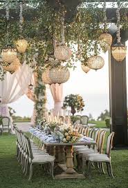 You won't want to miss this incredible variety of brilliantly beautiful details that we love. 30 Luxury Wedding Decor Ideas Luxury Wedding Decor Wedding Decor Inspiration Wedding Decorations