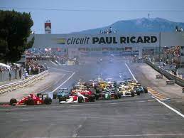 Por ejemplo, el compuesto reforzado de 2018 (diseñado para pistas de alta carga reasfaltadas como silverstone), del que mercedes supo extraer más rendimiento que la competencia, fue utilizado en todos los circuitos durante 2019 y 2020. French Grand Prix Treats Speed Of 300km Hr Make Circuit Paul Ricard An Amazing F1 Track The Economic Times