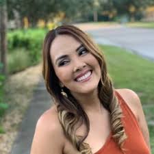 Marilyn Ponce's Instagram, Twitter & Facebook