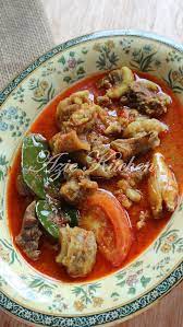 Bila bendi sudah separuh masak, masukkan ikan, garam dan serbuk perasa. Asam Pedas Daging Tetel Yang Sedap Azie Kitchen