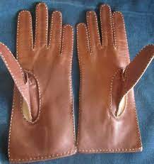 Pin Di Gloves