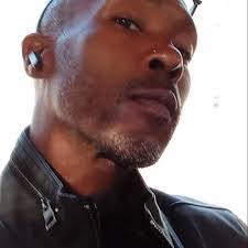 Darryl Gibson's Instagram, Twitter & Facebook