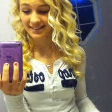 Nicole Dirks (@Dirks_boo)