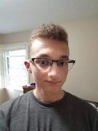 Androgynous haircuts for long hair are harder to accomplish, due to the fact that long hair is classically female. I M Trying To Find A Good More Feminine Androgynous Hairstyle But My Hair Is Curly And Doesn T Grow Down Much Here It Is Right Now Genderqueer