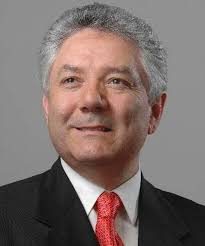 Famosos de los medios cuentan cómo fue su primera vez