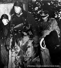Arrivee Du Generalleutnant Karl Wilhelm Von Schlieben Commandant De La Festung Cherbourg Et Du Konteradmiral Walter H Wwii History History Pearl Harbor Attack