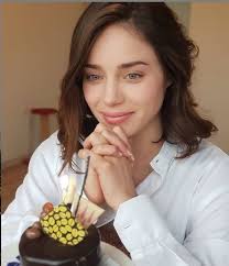 Atv'nin sevilen dizisi eşkıya dünyaya hükümdar olmaz her salı yayınlanıyor. Eskiya Dunyaya Hukumdar Olmaz 6 Sezon Yeni Gelen Oyuncular 2020 21 Dizi Oyuncu